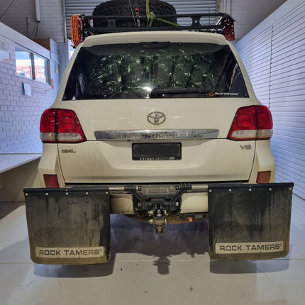 Suitable for Toyota LandCruiser 200 Series (Facelift & Pre-Facelift 2008+) - Rhinohide Armor® Rear Windscreen Protector