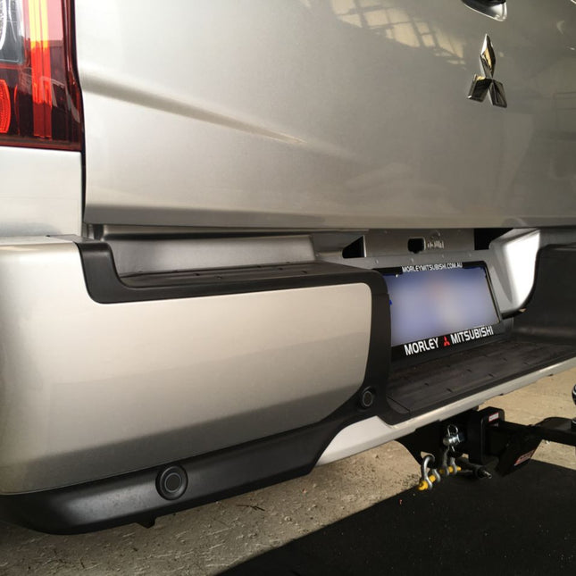 PARKSIDE TOWBAR SUIT TRITON MR W/STEP 11/18-ON