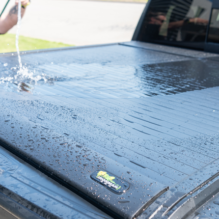 IRONMAN 4X4 SLIDE-AWAY ROLL UP HARD TONNEAU COVER (MANUAL) Amarok 11-22 d/cab