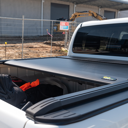 IRONMAN 4X4 SLIDE-AWAY ROLL UP HARD TONNEAU COVER (MANUAL) Amarok 11-22 d/cab