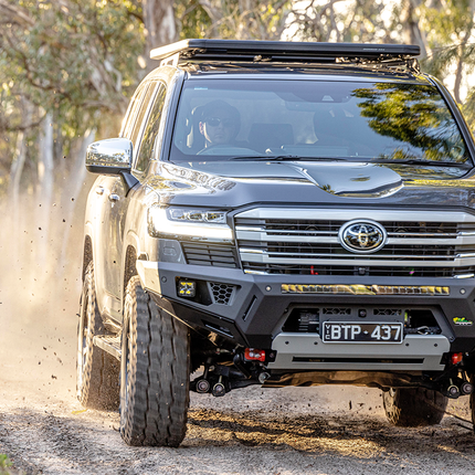 Raid Full Length Steel Bumper Bull Bar to suit Toyota Landcruiser 300 series