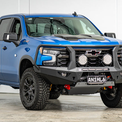 Offroad Animal Toro bar for Chevrolet Silverado 1500 MY23, 2023 on Offroad Animal 22" Slim LED light Bar / Offroad Animal Fog light 4" / Offroad Animal Ass Kicker 9" Round LED Light with Side Shooter (Pair)