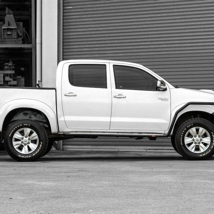 PIAK Premium Loop Bar (Black Recovery Points & Bash Plate) for Toyota Hilux (9/2011 to 6/2015)